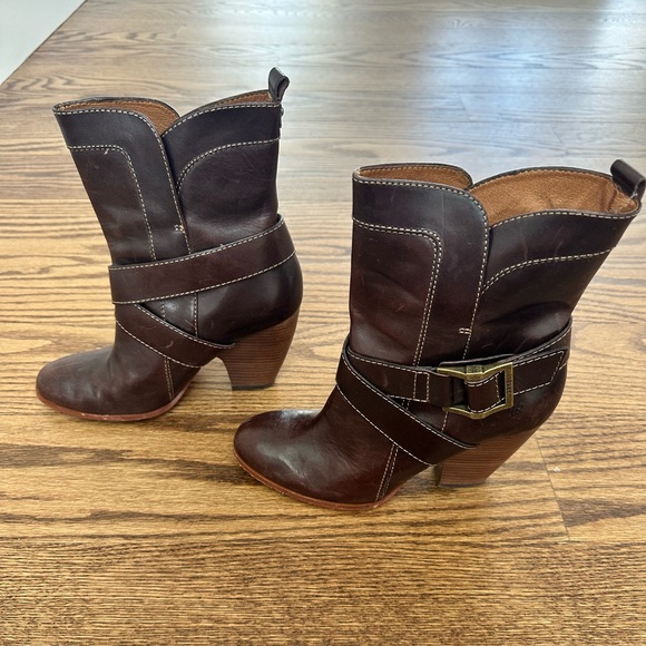 Frye buckle dark brown booties size 7.5. Slight snag in the seam. - Picture 2 of 15